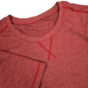 Lululemon T.H.E. Crew‎ T-Shirt Men's Size M/L (?) Wee Stripe Heathered Red Gray